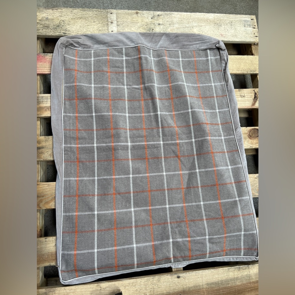 Dog Bed custom made cover , 27x35!with 4” rise